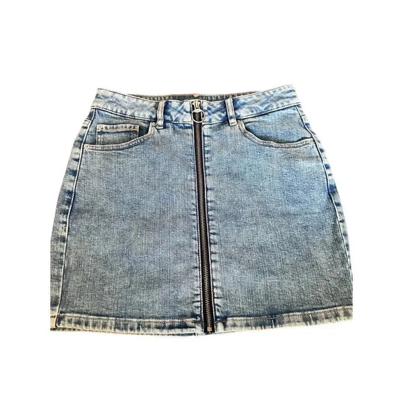 Garage Blue Medium Wash Distressed Zip Front Mini Skirt Size Small - Picture 1 of 5